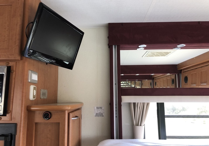 Image of a Motorhome - Image 1