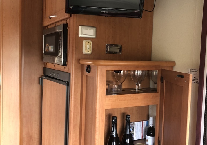 Image of a Motorhome - Image 16