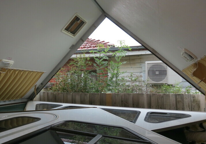 Image of a Caravan - Image 3