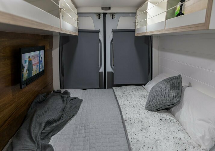 Image of a Campervan - Image 5