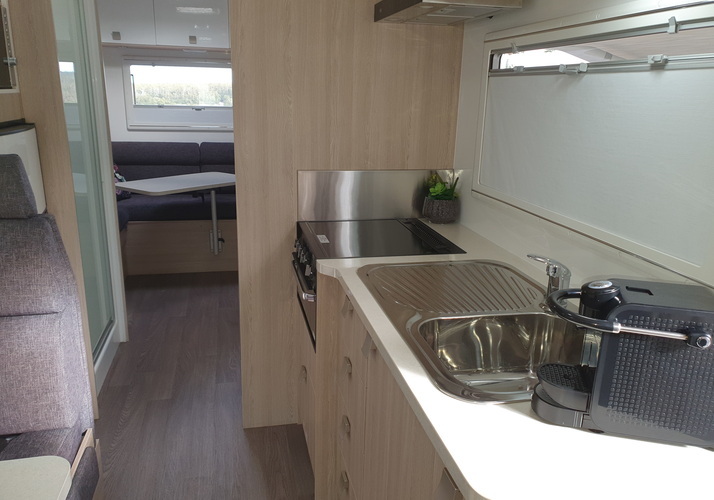 Image of a Motorhome - Image 3