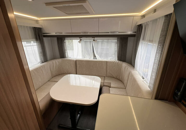 Image of a Motorhome - Image 1