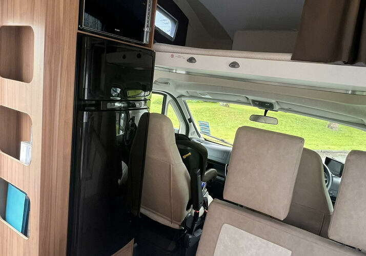 Image of a Motorhome - Image 5