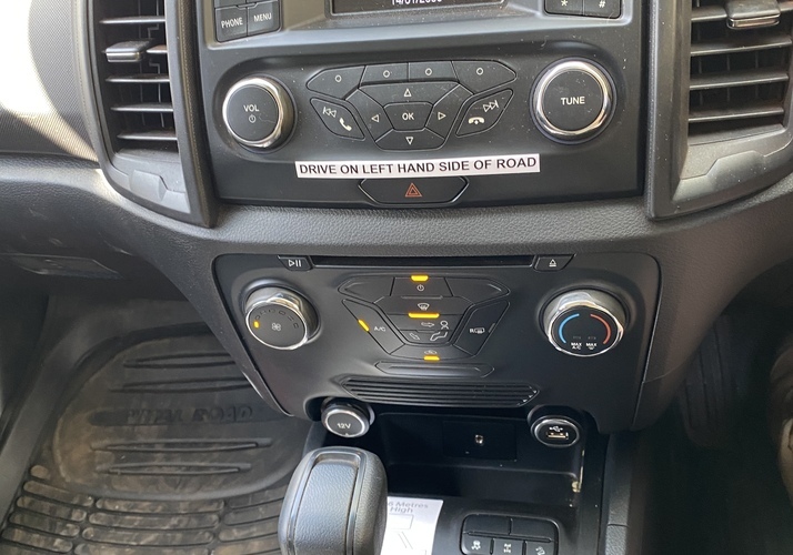 Image of a Campervan - Image 12