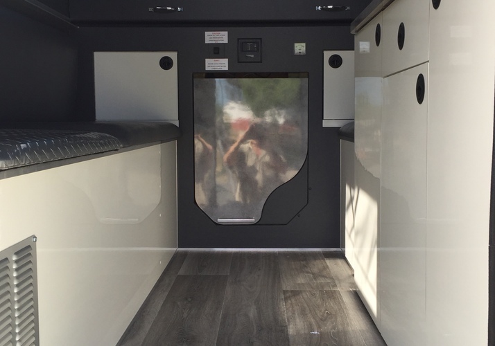 Image of a Campervan - Image 14