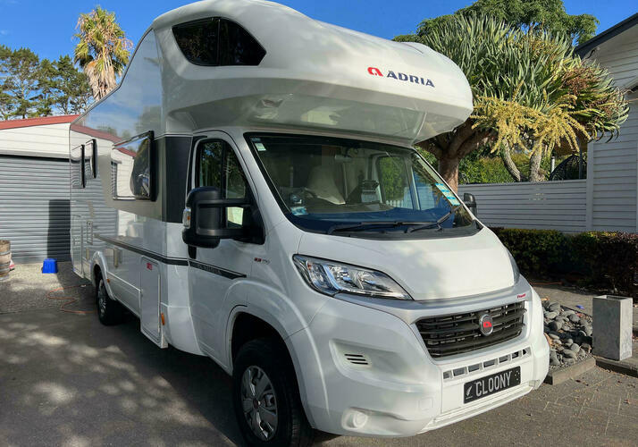 Image of a Motorhome - Image 11