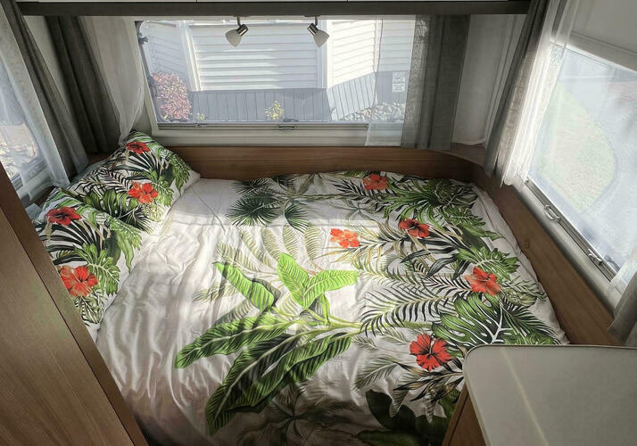 Image of a Motorhome - Image 2