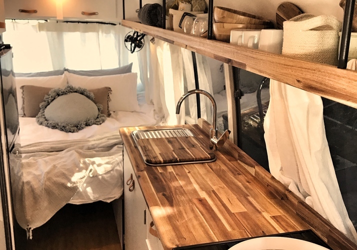 Image of a Motorhome - Image 16