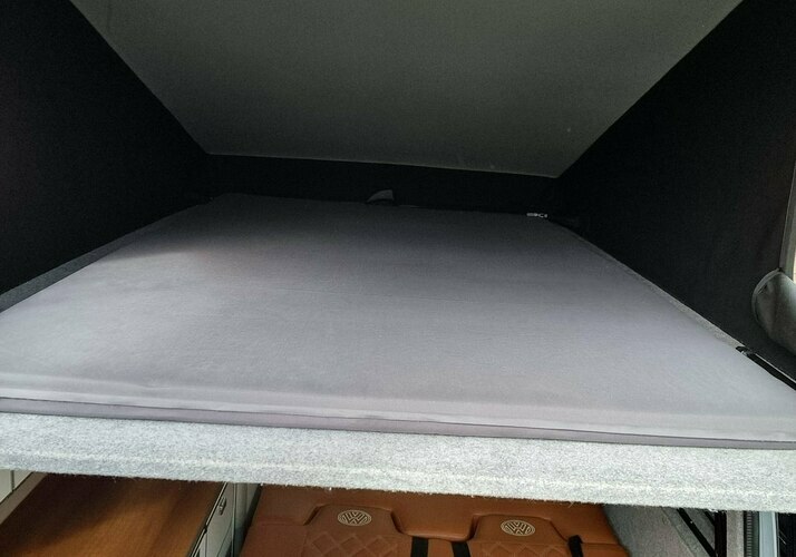 Image of a Campervan - Image 15
