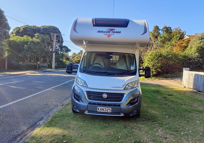 Image of a Motorhome - Image 2