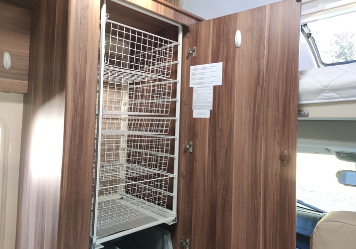Image of a Motorhome - Image 16