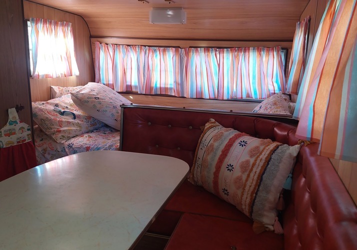 Image of a Caravan - Image 6