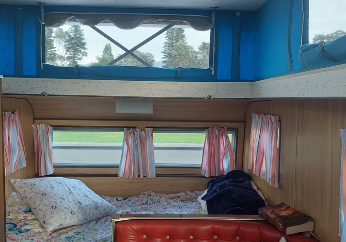 Image of a Caravan - Image 4