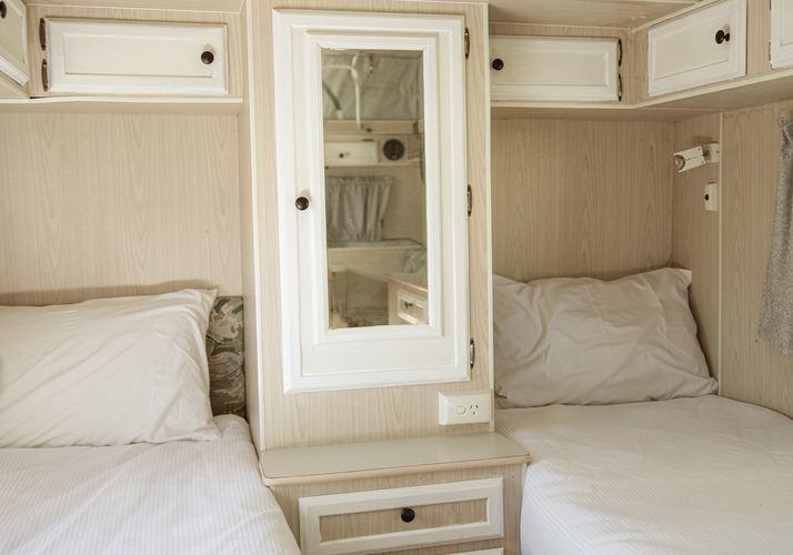 Image of a Caravan - Image 8