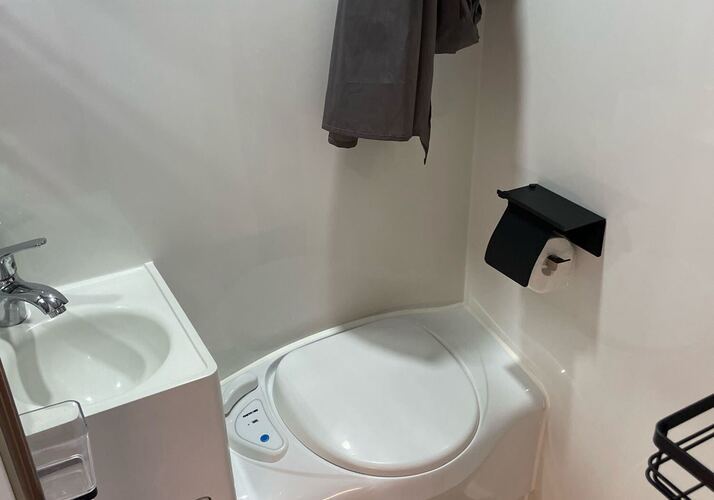Image of a Caravan - Image 15
