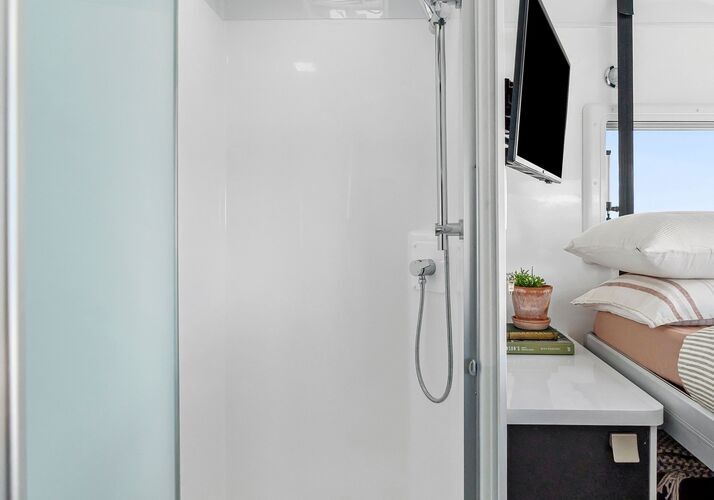 Image of a Motorhome - Image 6
