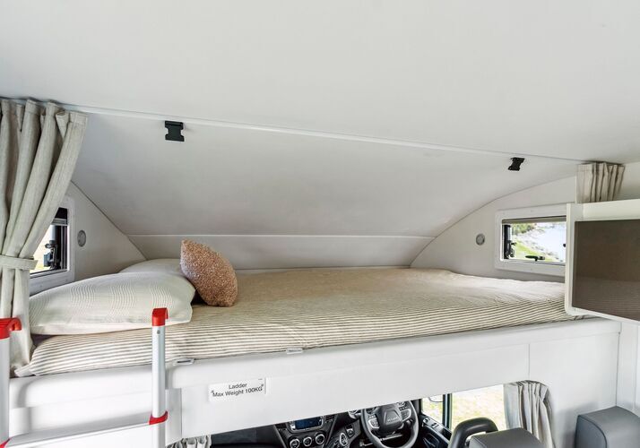 Image of a Motorhome - Image 7