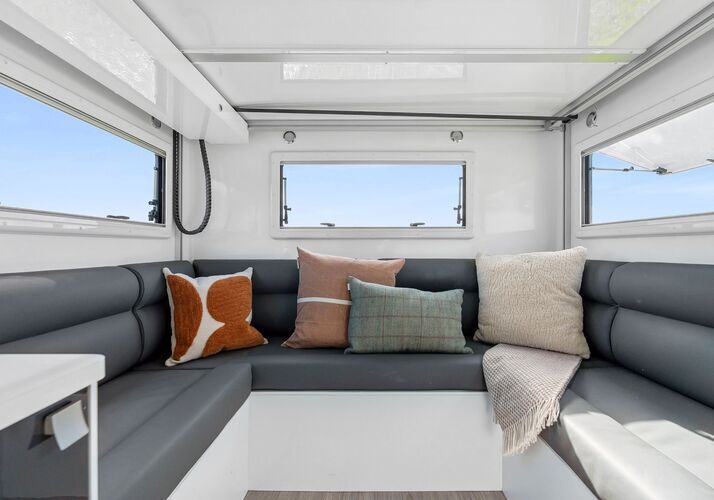 Image of a Motorhome - Image 8