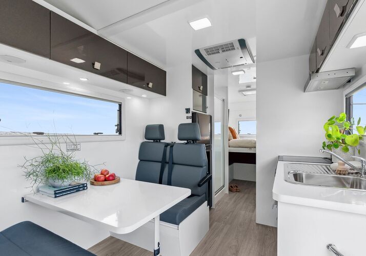 Image of a Motorhome - Image 10