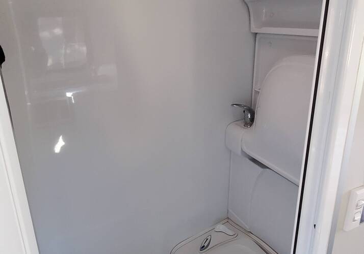 Image of a Motorhome - Image 14