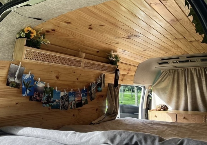 Image of a Campervan - Image 7