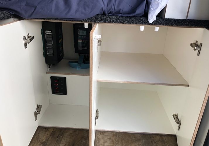 Image of a Campervan - Image 10