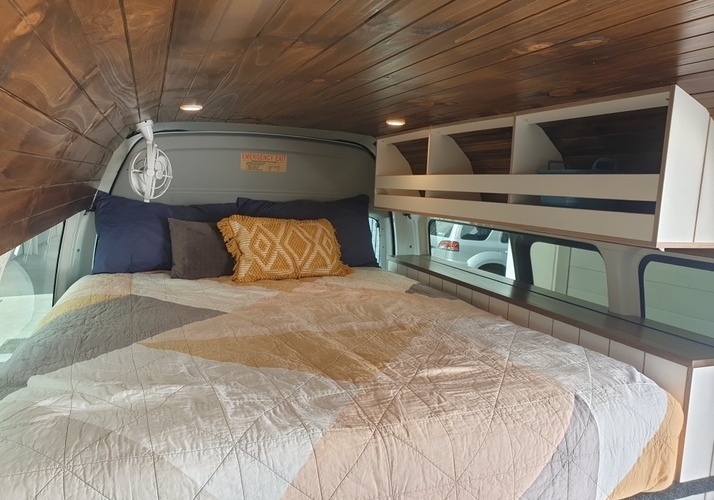 Image of a Campervan - Image 11