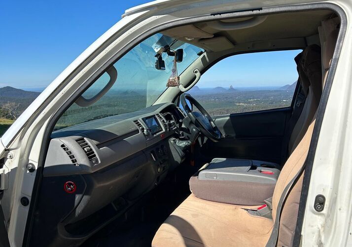 Image of a Campervan - Image 5
