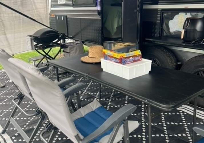 Image of a Caravan - Image 3