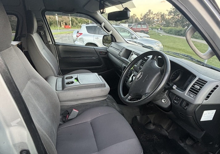 Image of a Campervan - Image 18