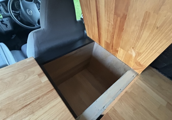 Image of a Campervan - Image 10