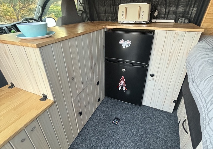 Image of a Campervan - Image 9