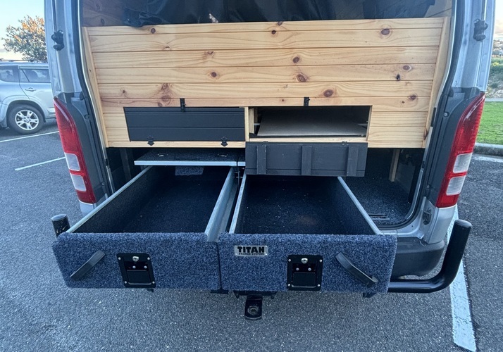 Image of a Campervan - Image 5
