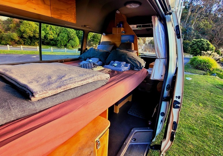 Image of a Campervan - Image 6