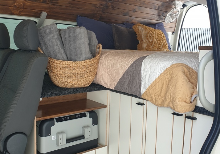 Image of a Campervan - Image 4