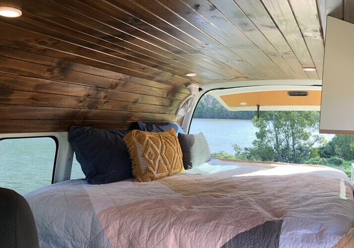 Image of a Campervan - Image 6