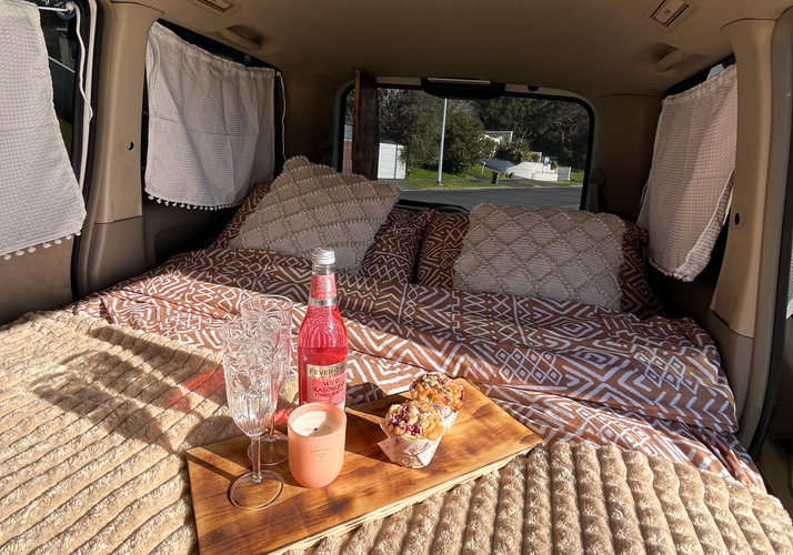 Image of a Campervan - Image 5