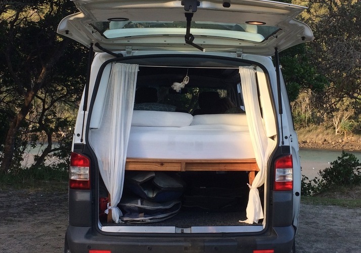 Image of a Campervan - Image 7