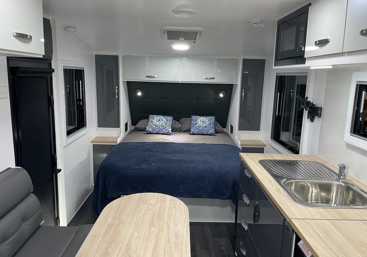 Image of a Caravan - Image 1