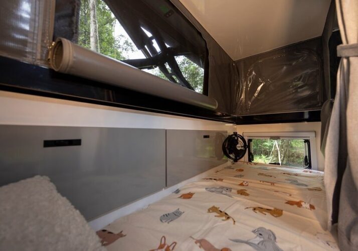 Image of a Caravan - Image 17