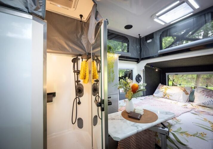 Image of a Caravan - Image 16