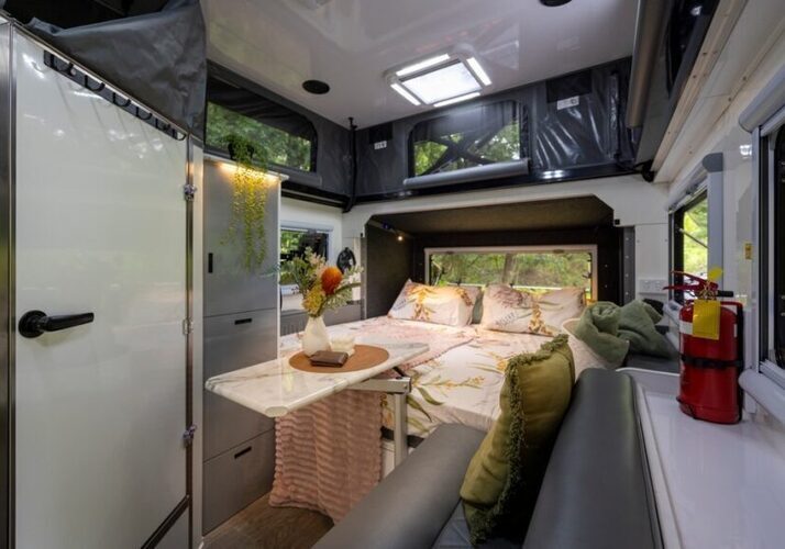 Image of a Caravan - Image 15