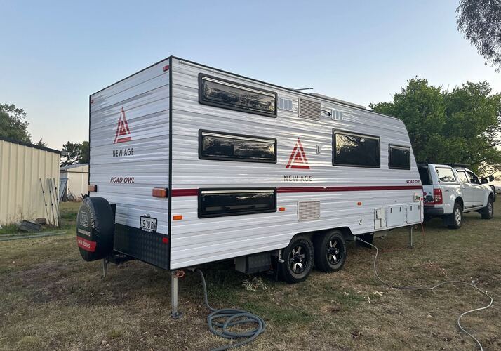 Image of a Caravan - Image 11