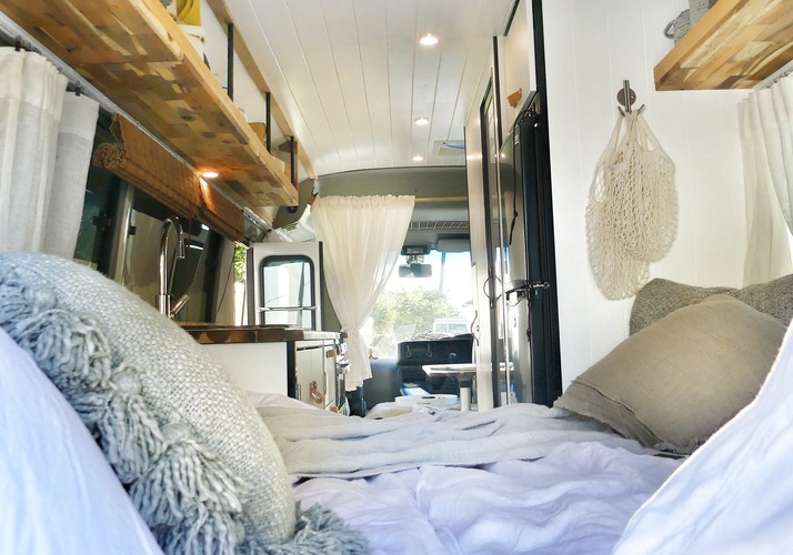 Image of a Motorhome - Image 11