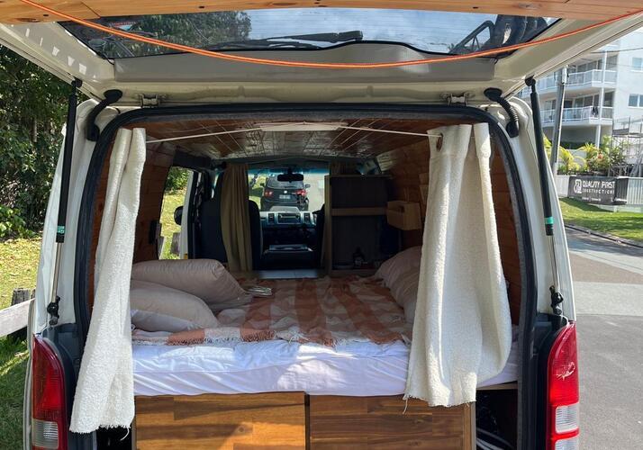 Image of a Campervan - Image 2