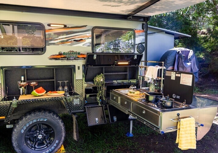 Image of a Caravan - Image 5