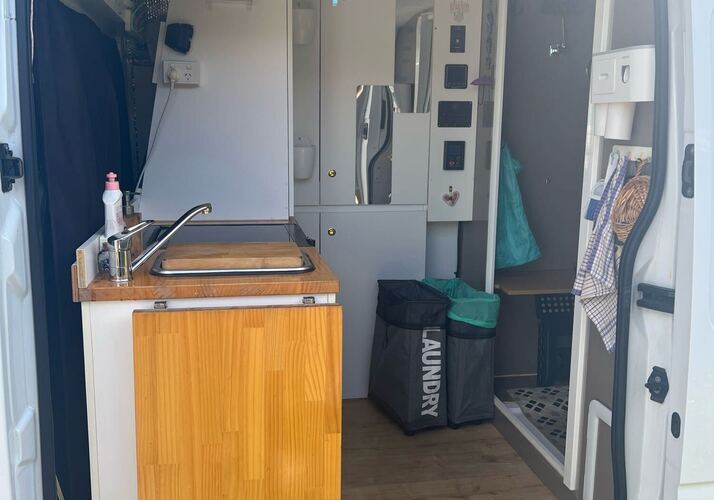 Image of a Campervan - Image 7