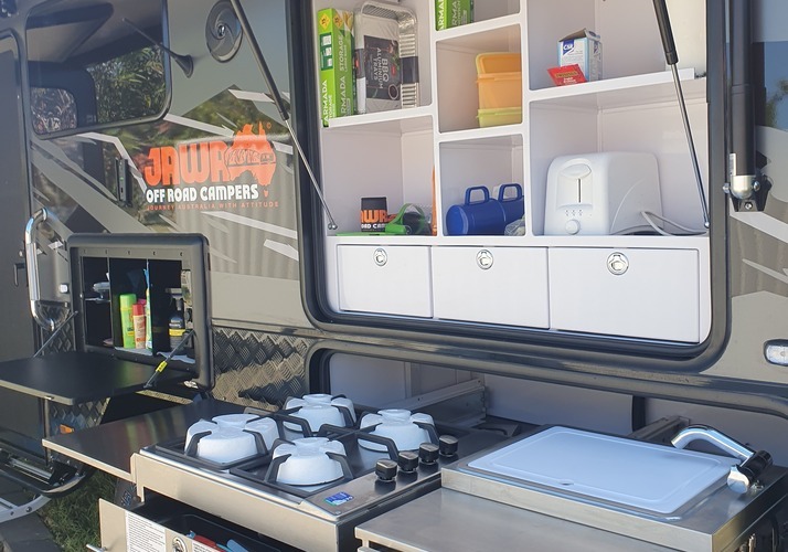 Image of a Caravan - Image 18