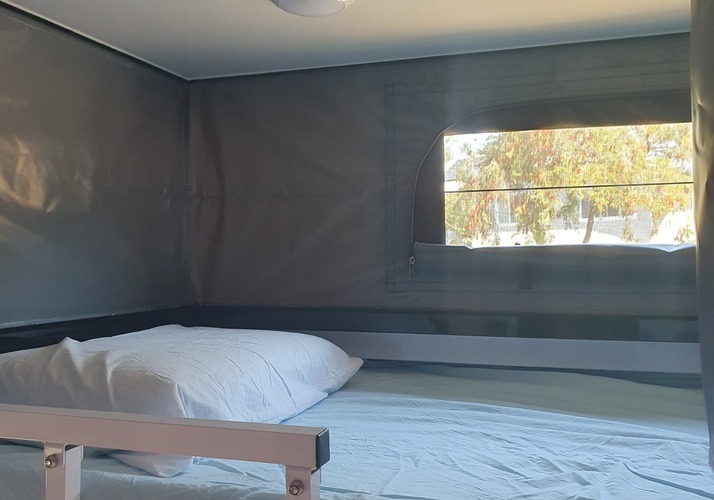 Image of a Caravan - Image 8