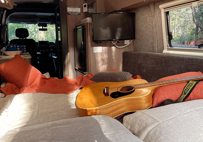 Image of a Motorhome - Image 3